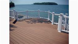 Deckorators_CXT_Graspable_Composite_Deck_Rail_System_White_With_Glass_Balusters_Ocean_View
