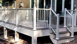 Solutions_Aluminum_Deck_Railing_Systems_White_Post_To_Post_Level_Stairs_Square