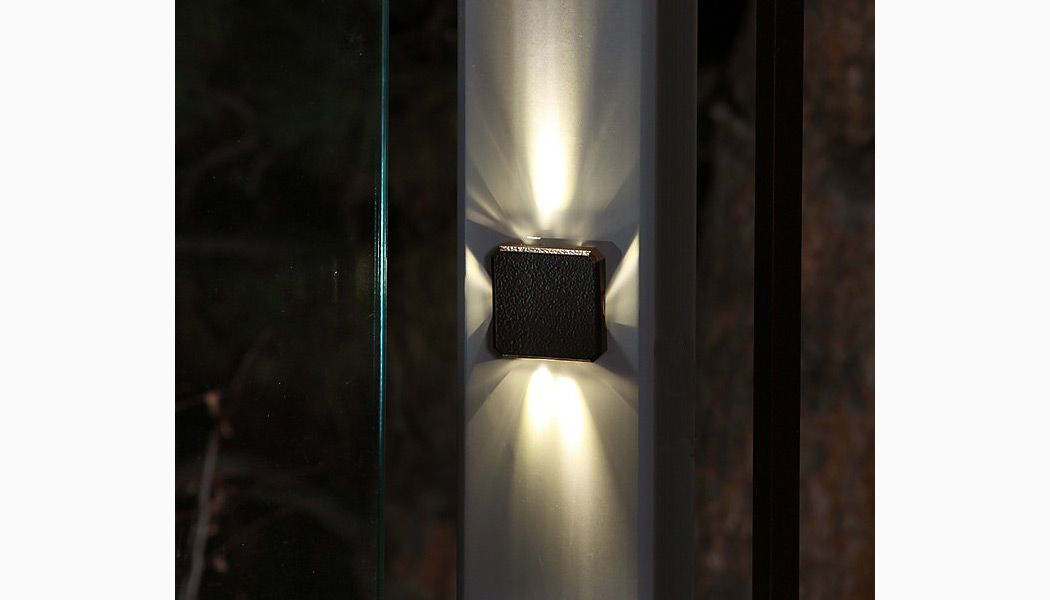 Elite Low Voltage Post Lamps by Dekor Deck Lighting